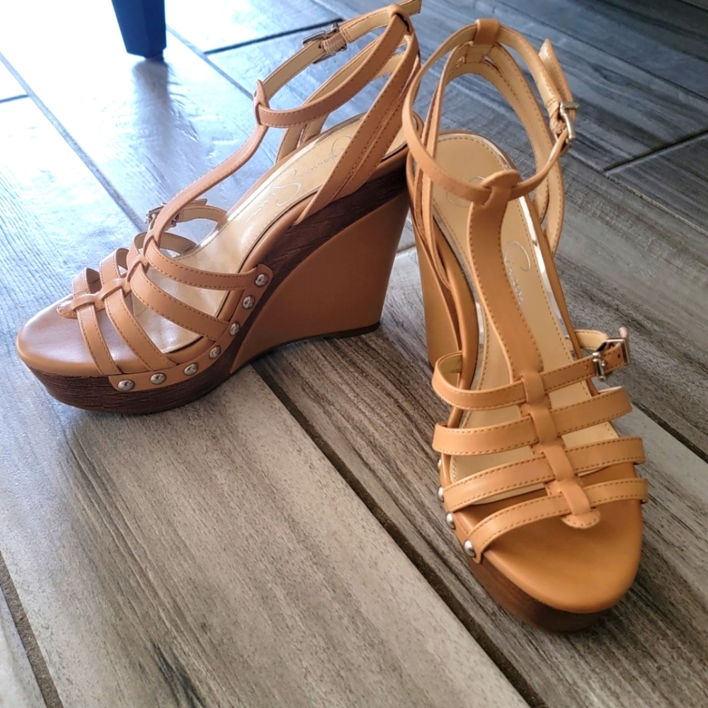Sassy, adorable Jessica Simpson summer wedges